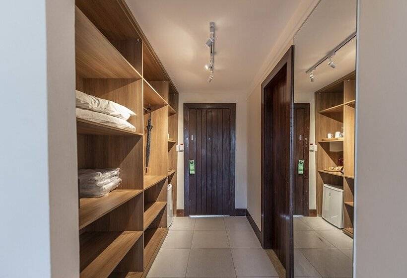 בקתה סטנדרטית, Patachocas