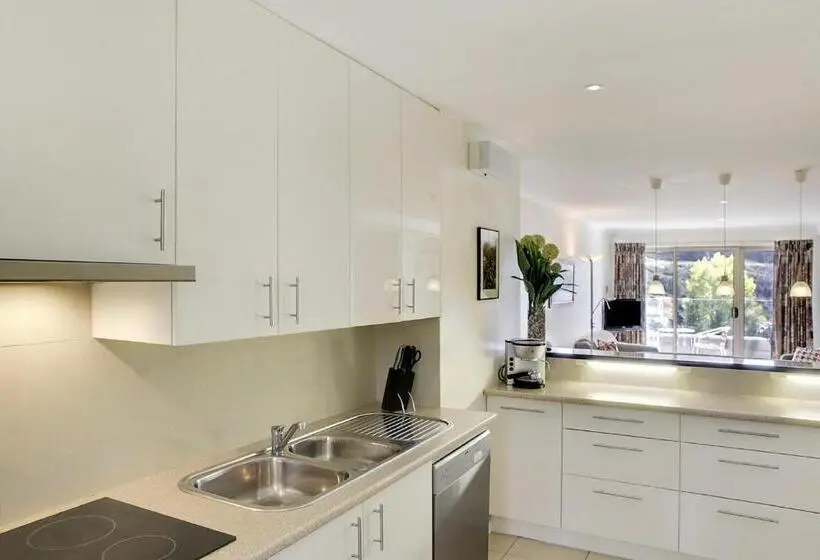 ４ベッドルームアパートメント, Alpine View Apartments