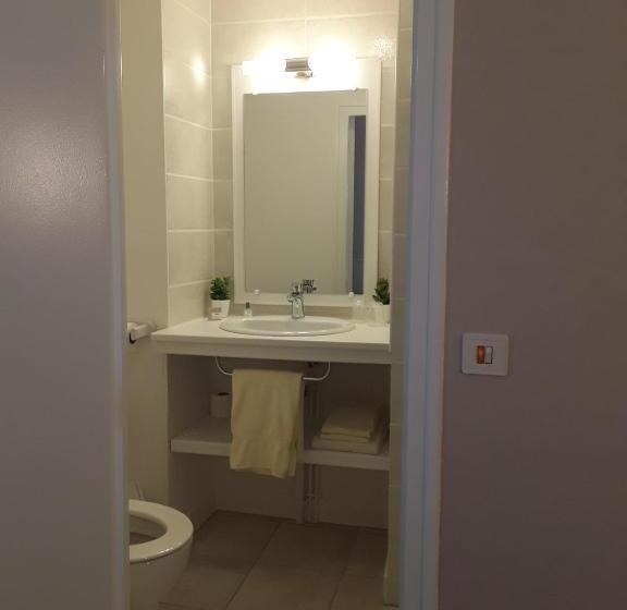 חדר סטנדרט, Des Voyageurs