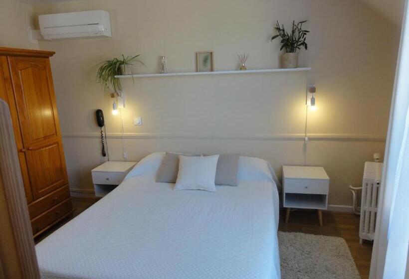 חדר משפחתי, Des Voyageurs