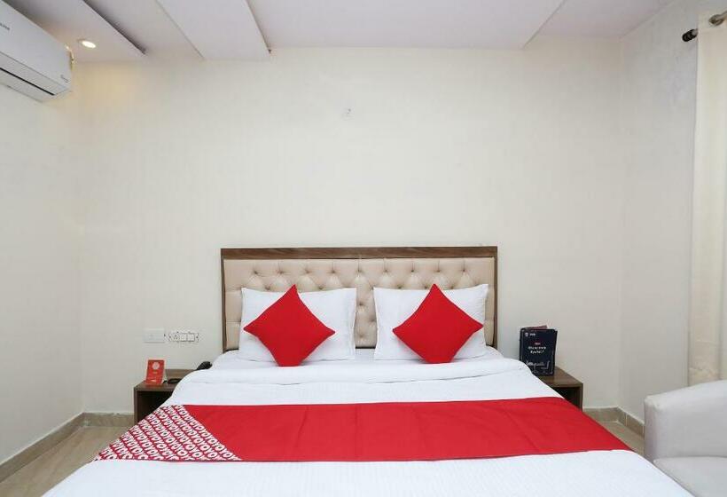 Standart Oda, Oyo 28302  Welcome Banquets And Room