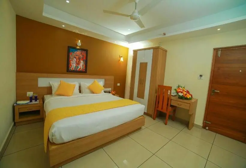 キングサイズベッドのデラックスルーム, Treebo Sree Varshavilas Regency, 500 Mtrs From Guruvayoor Temple
