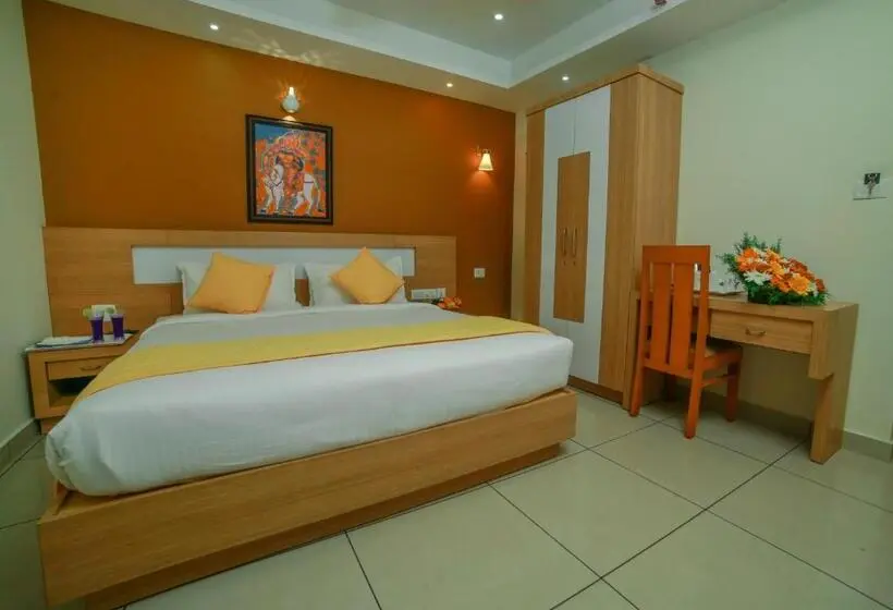 キングサイズベッドのデラックスルーム, Treebo Sree Varshavilas Regency, 500 Mtrs From Guruvayoor Temple