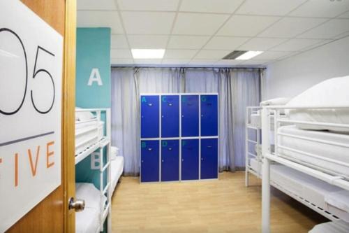 اتاق استاندارد سه نفره, Hb Hostel