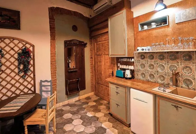 スタンダードスタジオ, 1881 Brasov Old Town Apartments