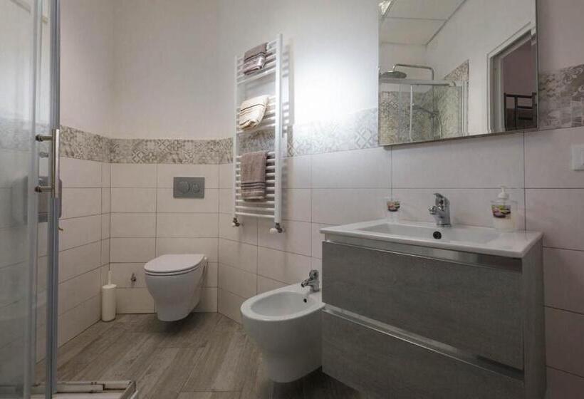 スタンダード４人部屋, Villa Santa Lucia