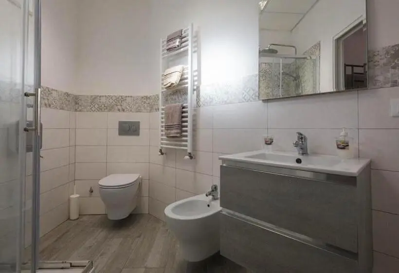 スタンダード４人部屋, Villa Santa Lucia