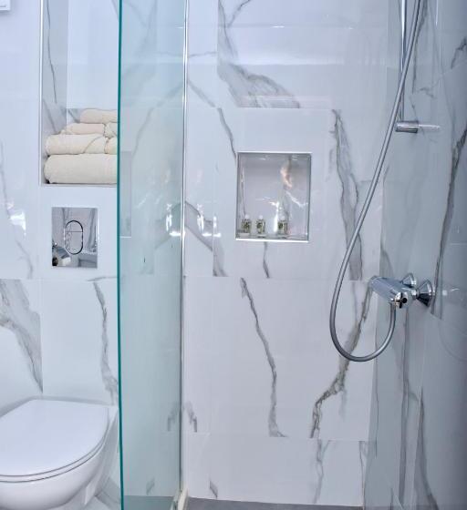 Апартаменты 3 Спальни Вид на Море, Family Hotel Apolonia