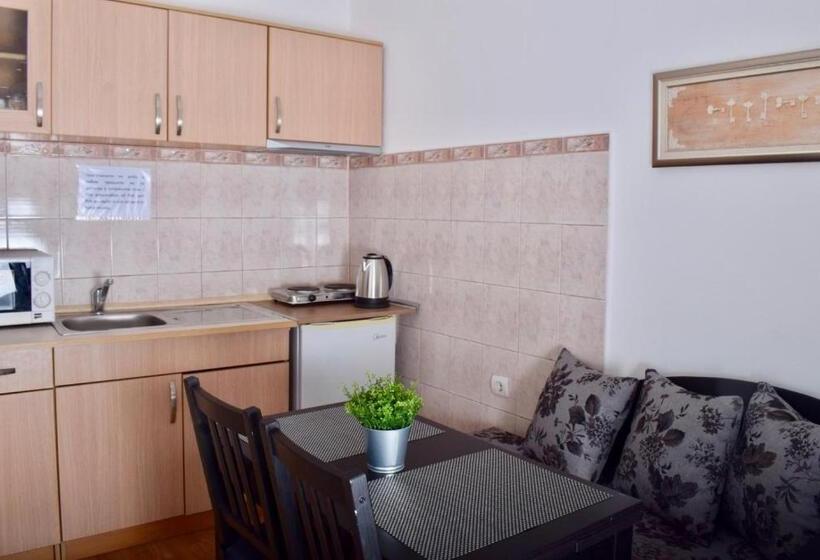 Семейный Номер, Family Hotel Apolonia
