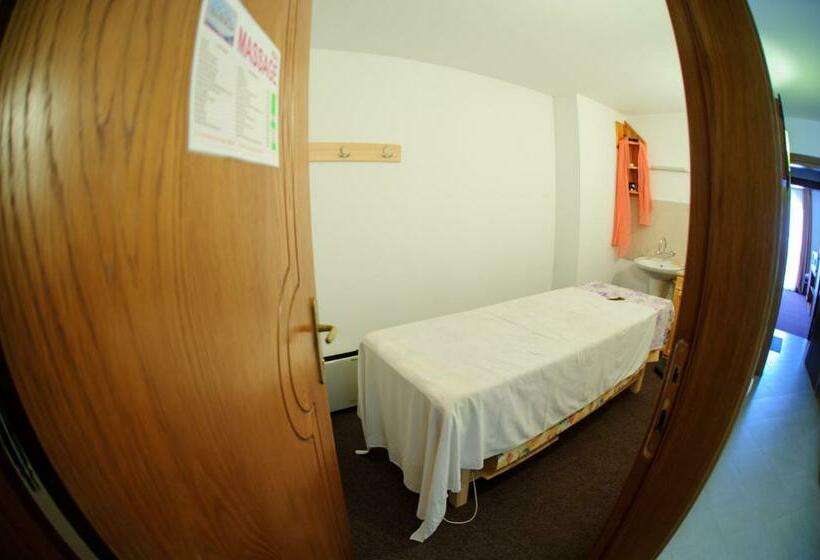 Superior-juniorsviitti, Family Hotel Nadejda