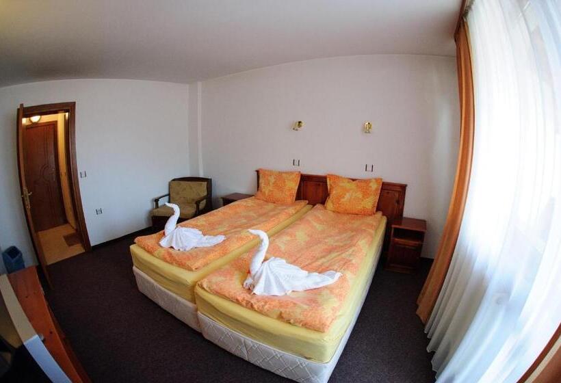 Standard-huone, Family Hotel Nadejda