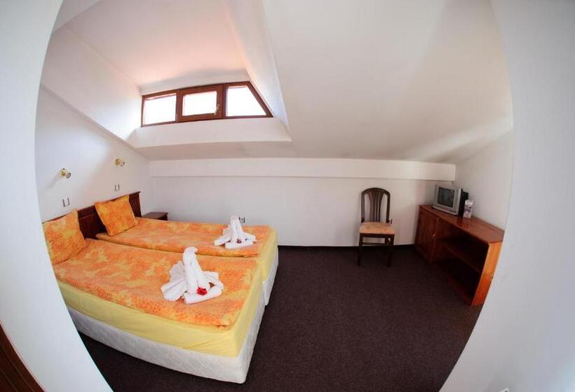 Standard-huone, Family Hotel Nadejda