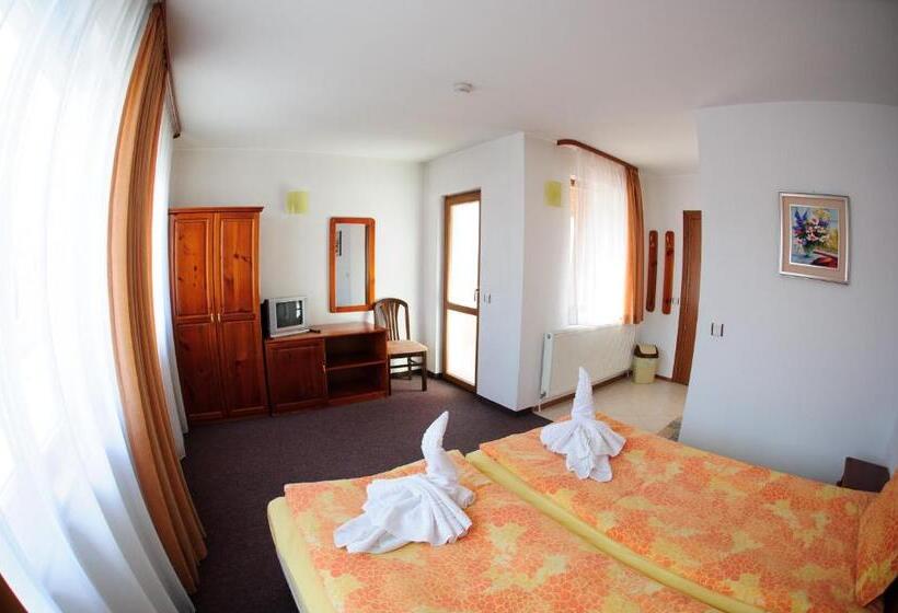 Standard-huone, Family Hotel Nadejda