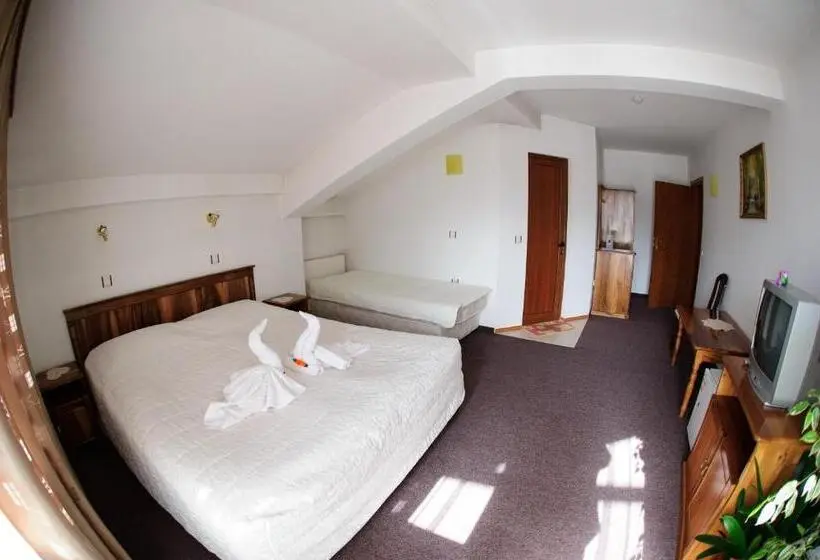 Juniorsviitti, Family Hotel Nadejda