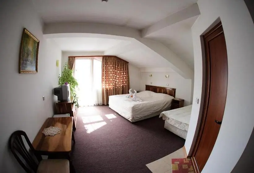 Juniorsviitti, Family Hotel Nadejda