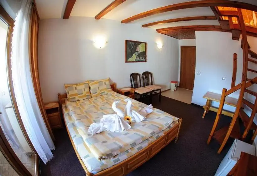 Duplex-huone, Family Hotel Nadejda