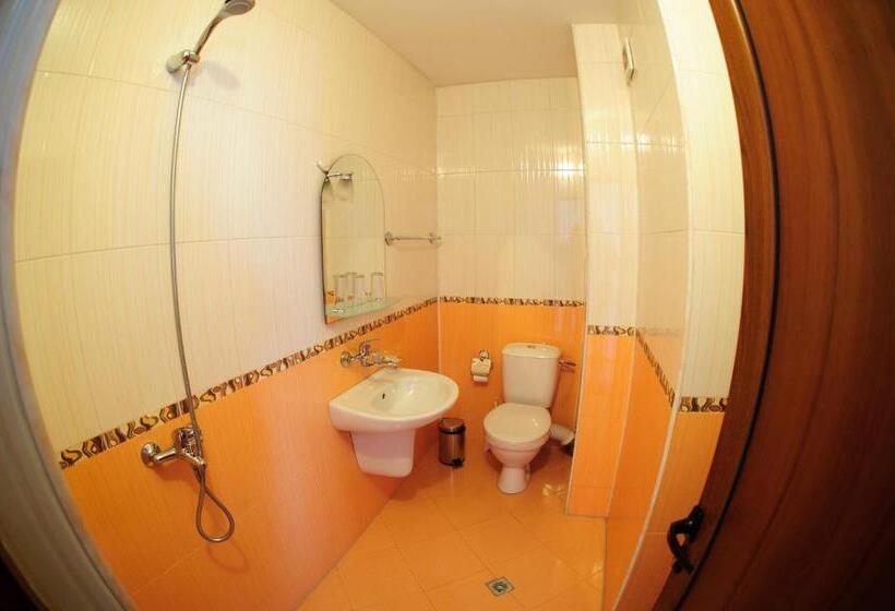 Economy-huone, Family Hotel Nadejda