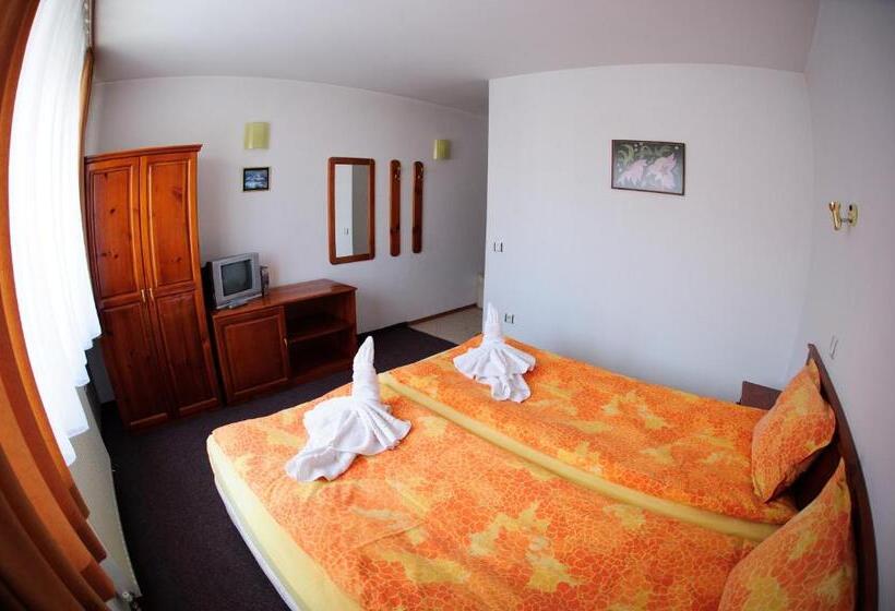 Economy-huone, Family Hotel Nadejda