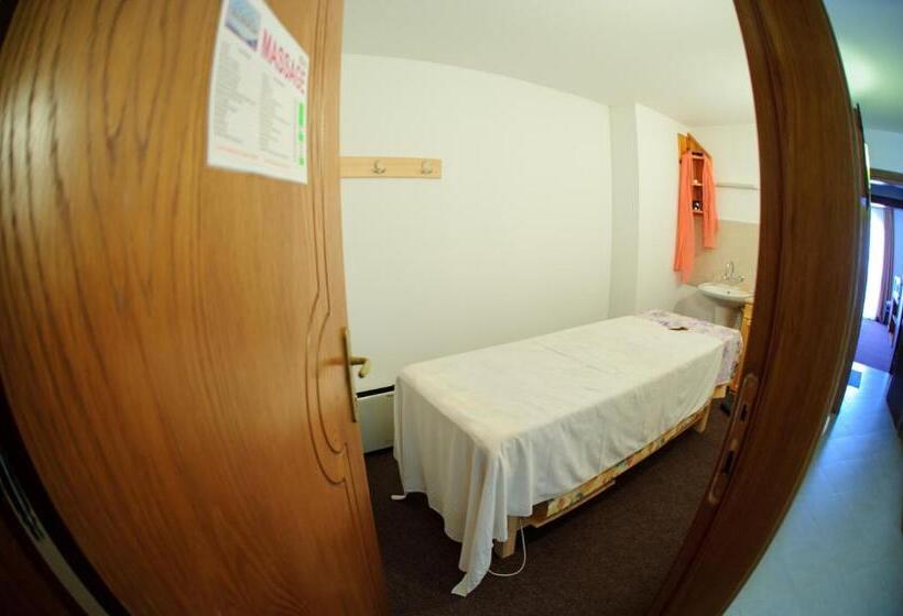 Economy-huone, Family Hotel Nadejda