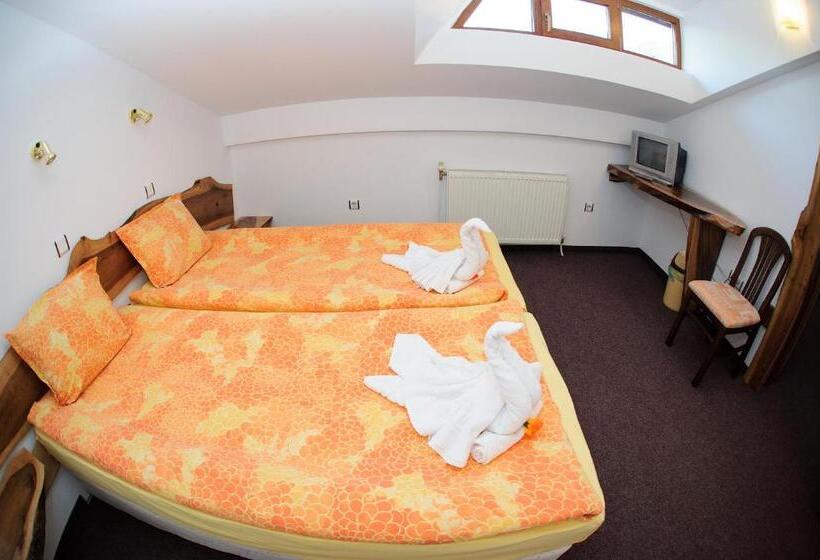 1 Bedroom Penthouse Apartment, Family Hotel Nadejda