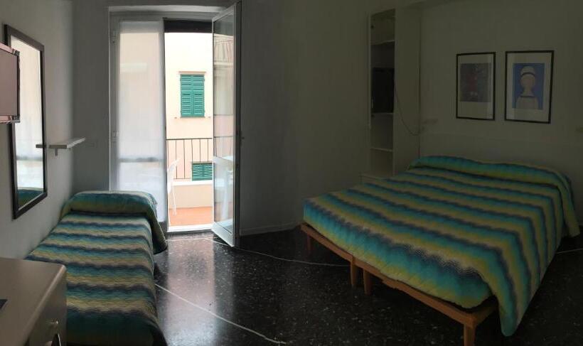 Номер Стандарт Трехместный, Al Capo