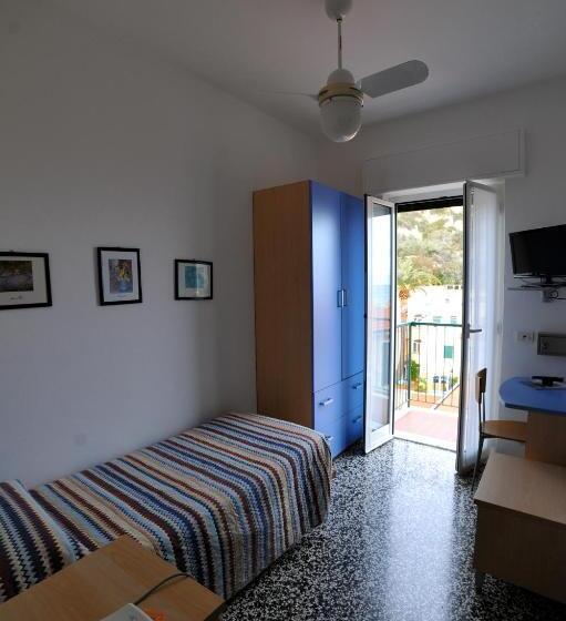 스탠다드 싱글 룸, Al Capo