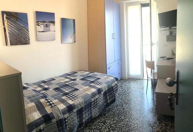 스탠다드 싱글 룸, Al Capo