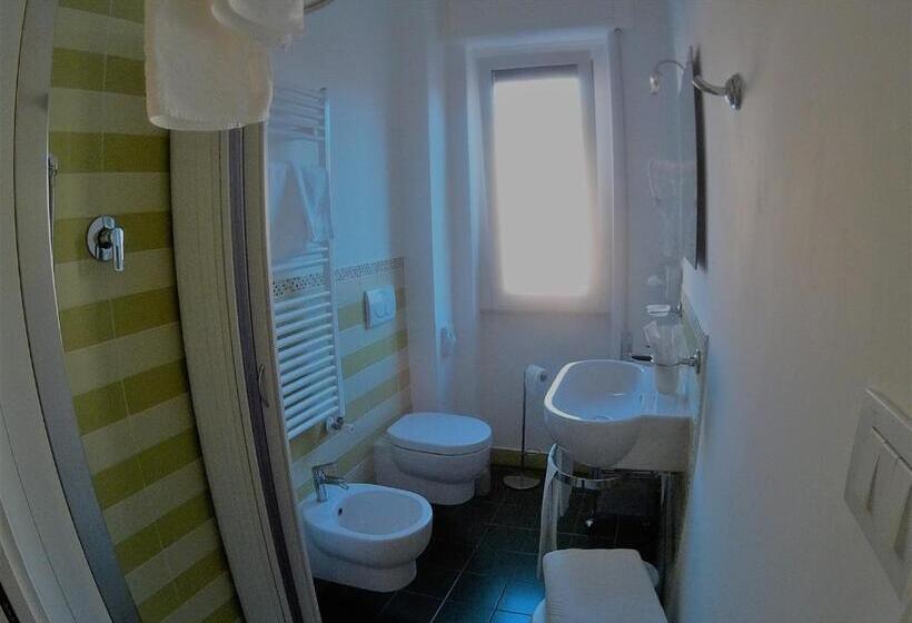 패밀리 룸, Al Capo