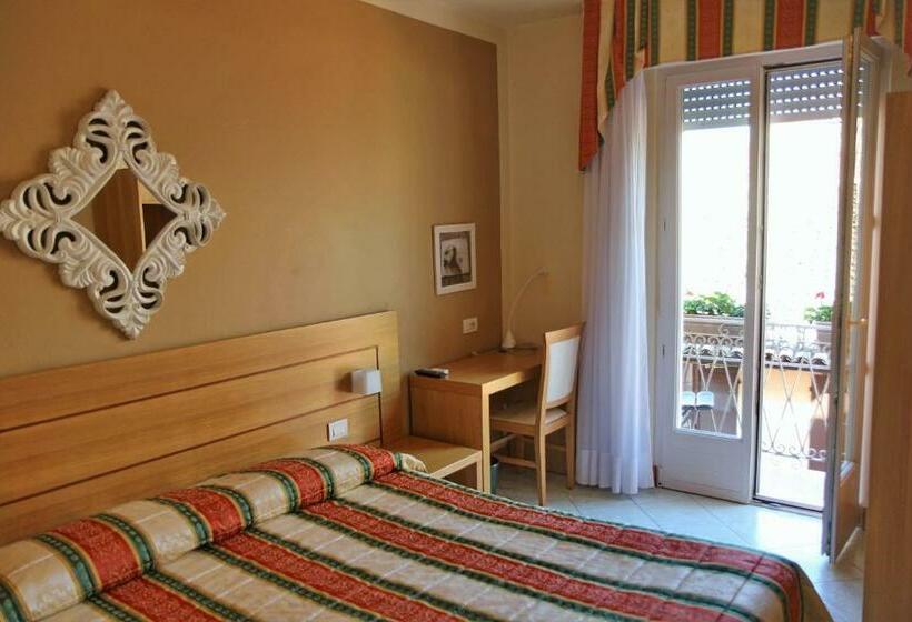 Номер Стандарт, Albergo Fiorita
