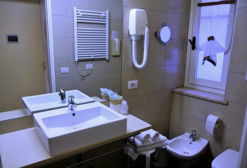 エコノミールーム, Albergo Fiorita