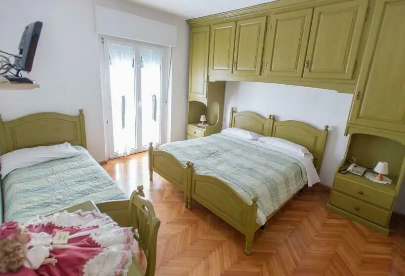 スタンダードトリプルルーム, Albergo Italia