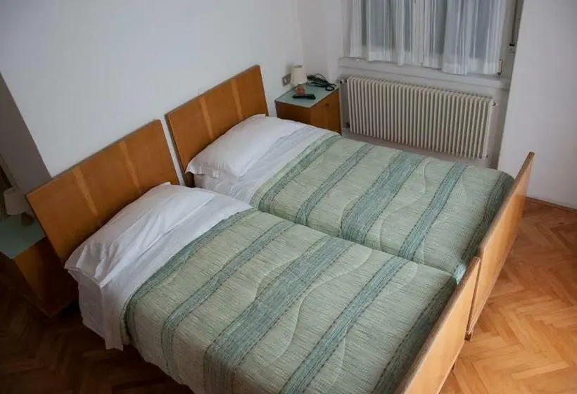 スタンダードルーム, Albergo Italia