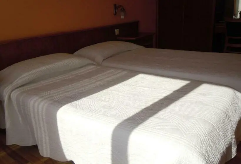 اتاق استاندارد با چشم‌انداز دریاچه, Swiss Lodge Nassa Garni