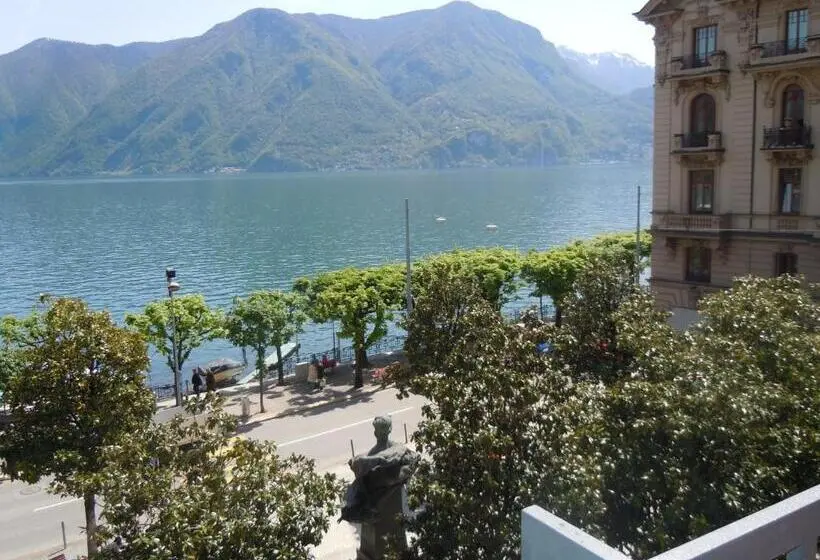 Superior room with lake view, Swiss Lodge Nassa Garni