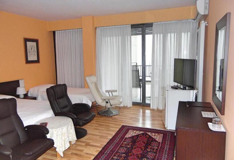 スーペリアトリプルルーム, Swiss Lodge Nassa Garni