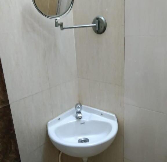 اتاق استاندارد یک نفره, Lake Land Guest House