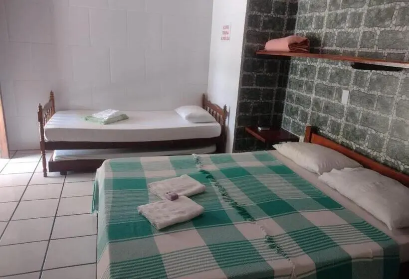スタンダード4人部屋, Pousada Dos Arcos E Condomínio