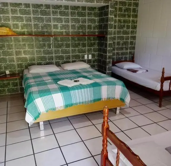 スタンダード4人部屋, Pousada Dos Arcos E Condomínio