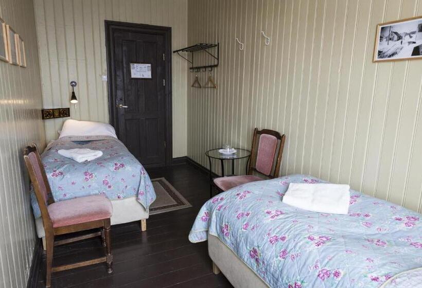 اتاق استاندارد با سرویس بهداشتی مشترک, Einarshúsid Guesthouse