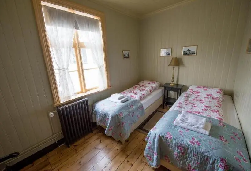 اتاق استاندارد با سرویس بهداشتی مشترک, Einarshúsid Guesthouse