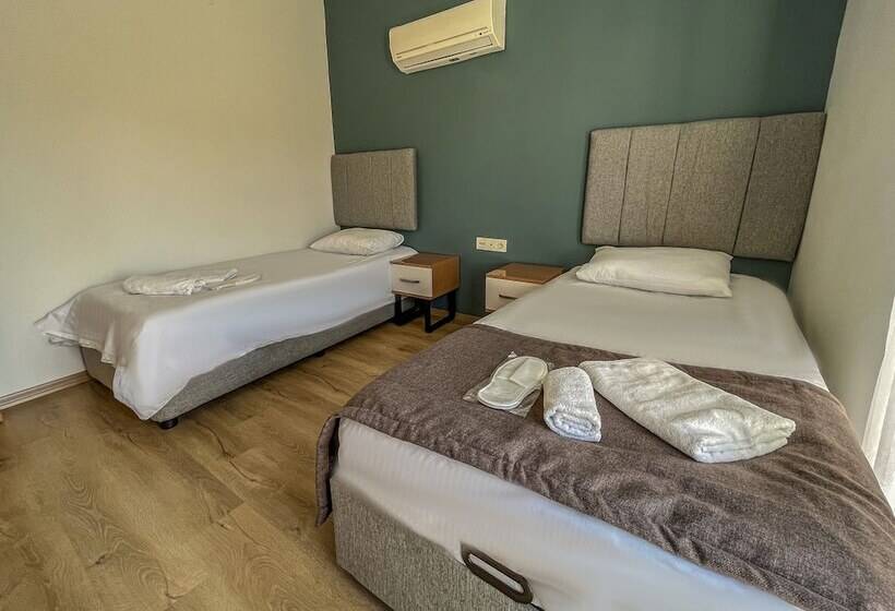 اتاق خانوادگی, Livia Luxury Apart