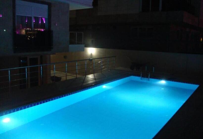 آپارتمان 1 خوابه با چشم‌انداز, Livia Luxury Apart