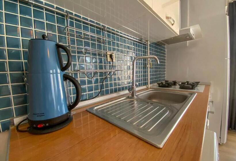 سوییت لوکس, Livia Luxury Apart