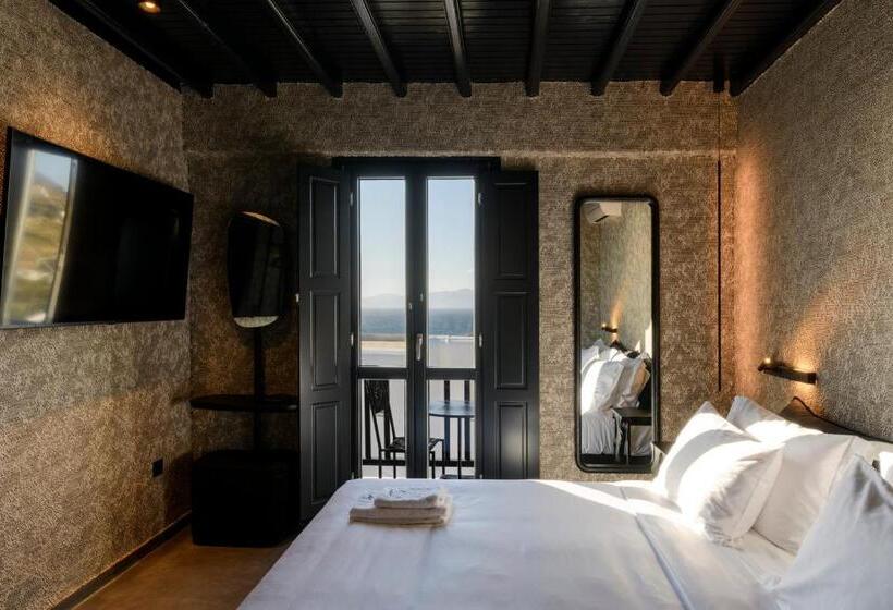 Номер Deluxe Вид на Море с Балконом, She Mykonos Boutique