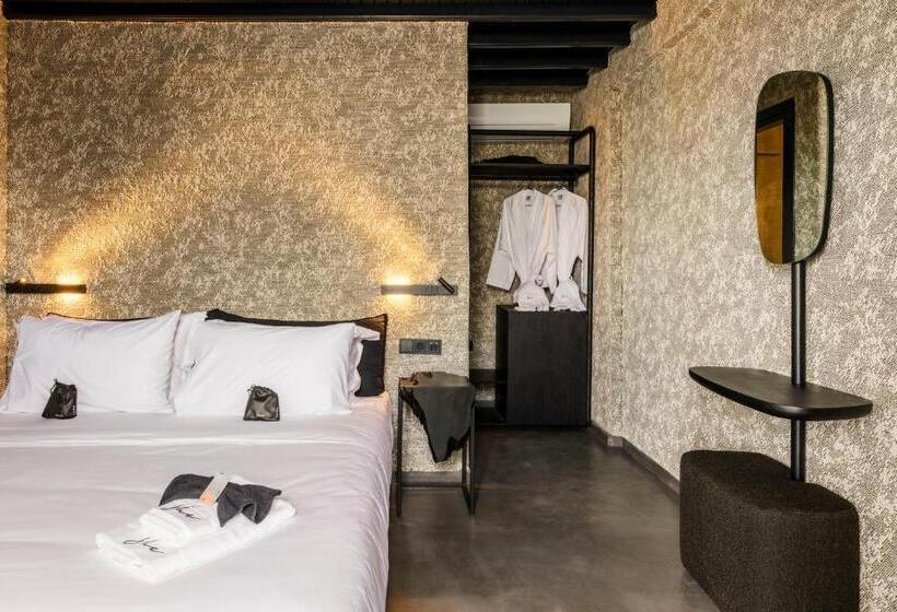 Номер Стандарт Вид на Бассейн, She Mykonos Boutique