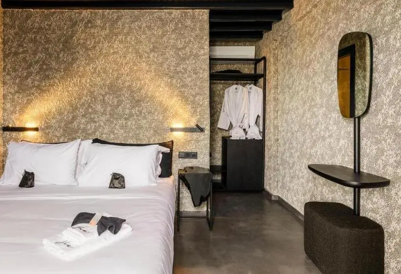 اتاق استاندارد با چشم‌انداز استخر, She Mykonos Boutique