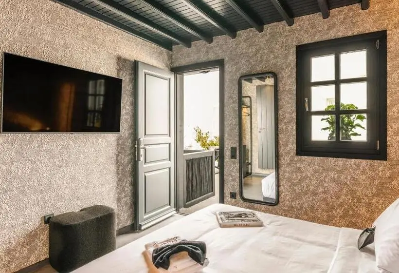 اتاق استاندارد با چشم‌انداز استخر, She Mykonos Boutique