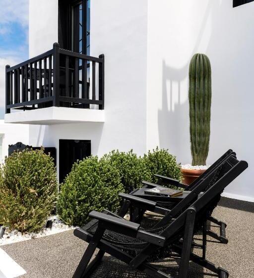 Triple Room Sea View, She Mykonos Boutique