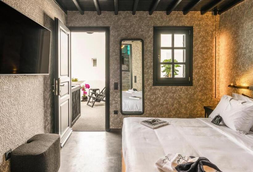 Номер Стандарт Вид на Бассейн, She Mykonos Boutique