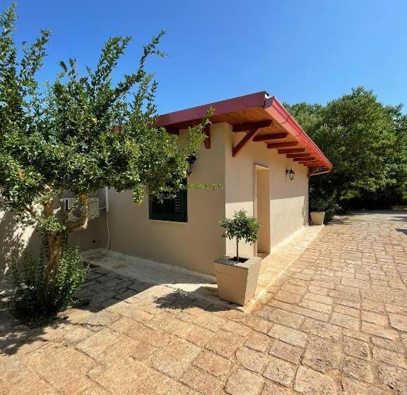 ４ベッドルームクラシックタイプ, B&b Le Carrube